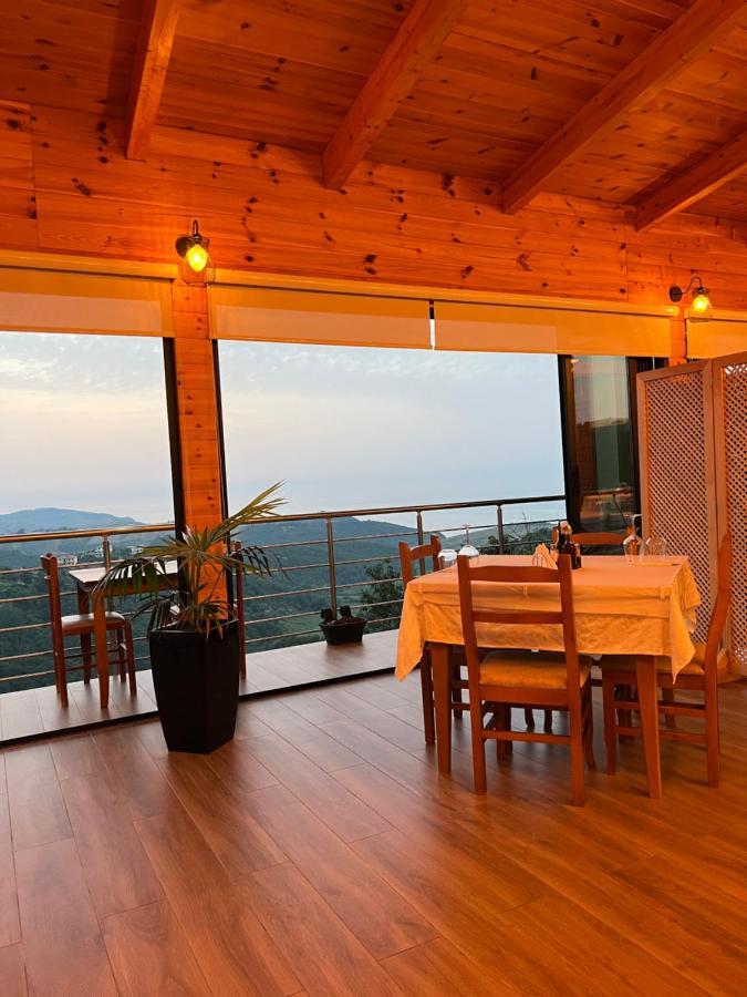 Restorant Hotel Xheni Draç Eksteriør bilde