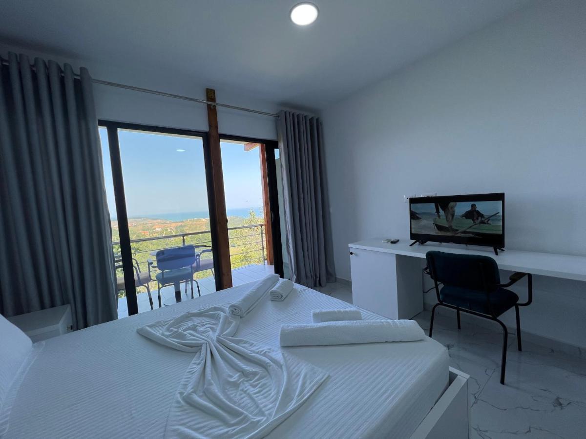 Restorant Hotel Xheni Draç Eksteriør bilde