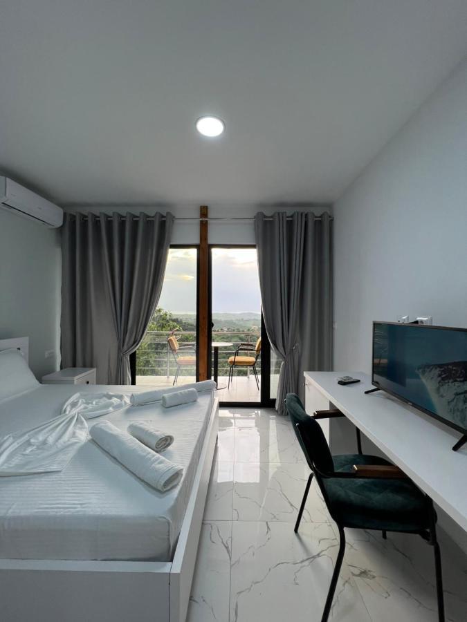 Restorant Hotel Xheni Draç Eksteriør bilde