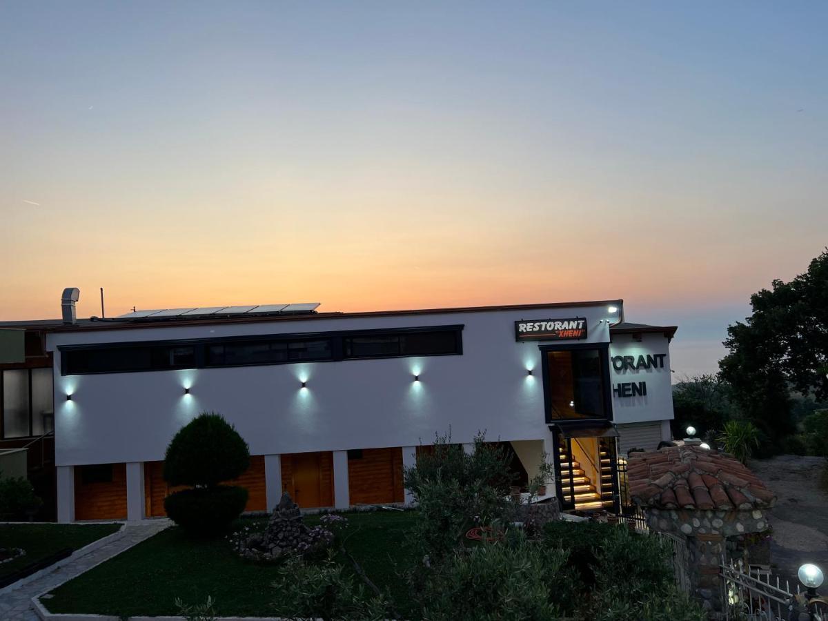 Restorant Hotel Xheni Draç Eksteriør bilde