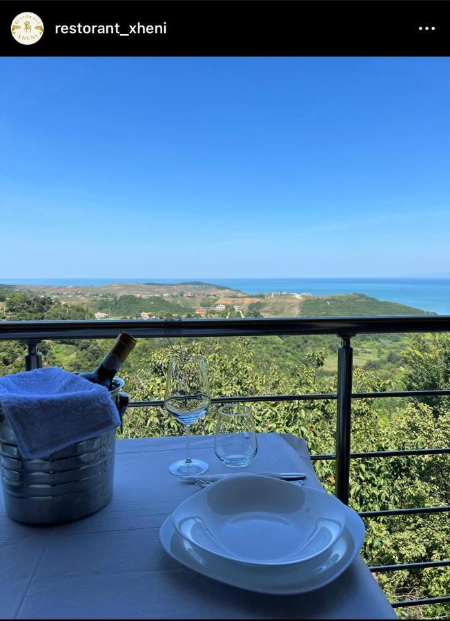 Restorant Hotel Xheni Draç Eksteriør bilde